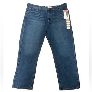 Men’s Wrangler Relaxed Fit Jeans NWT Size 42/30
